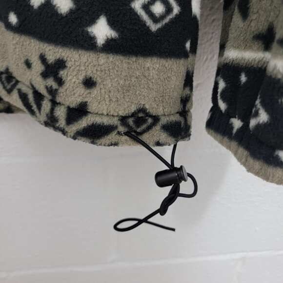 Vintage Fleece Pullover - Picture 8 of 8